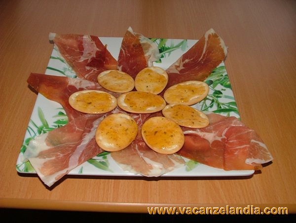 prosciutto_crudo_confettura_melone_rosmarino