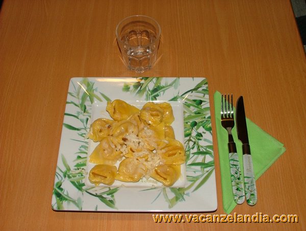cappellacci_zucca_formaggio_tartufo