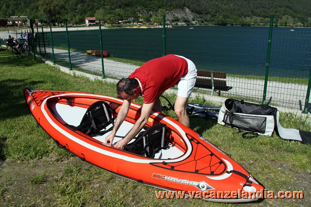 montaggio kayak gonfiabile 05