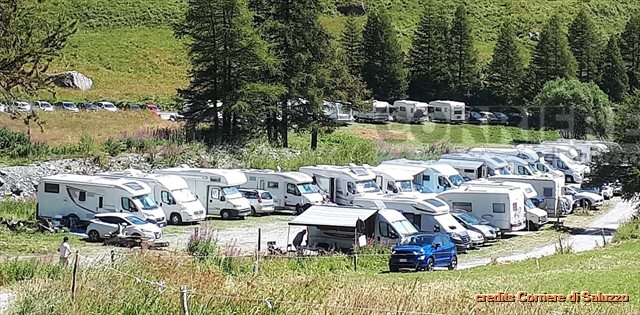 06 Camper parcheggiati fonte Corriere di Saluzzo