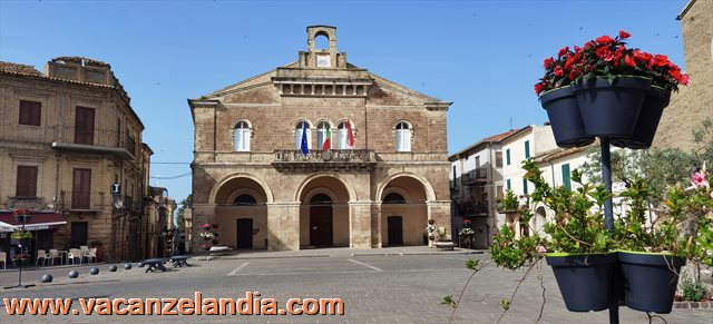 rocca san giovanni piazza