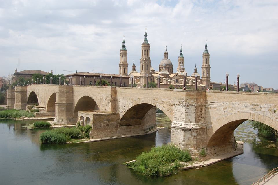Zaragoza el puente de piedra