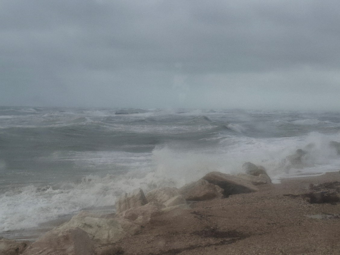 fano mare tempesta