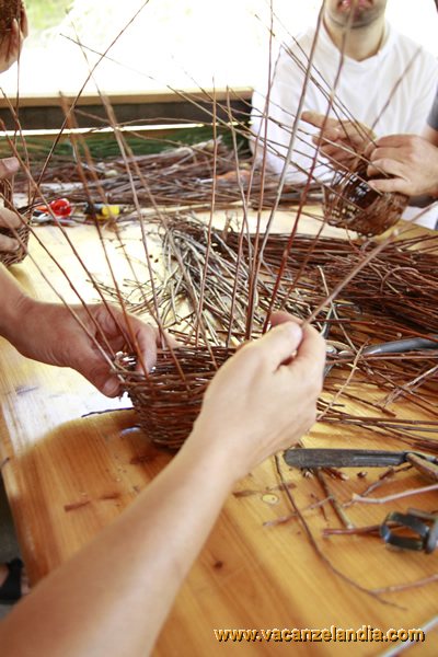 marche_cantiano_raduno_camping_ginestre_catria_corso_intrecciatura_cestini_realizzazione_cesti_14