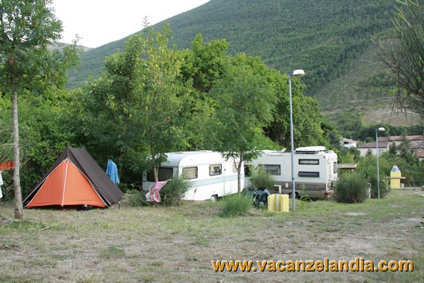 marche_cantiano_raduno_camping_ginestre_catria_scorcio_16