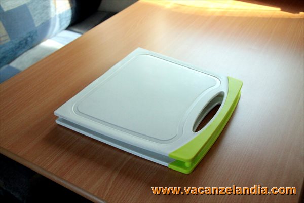 tagliere_con_colino_camper_02